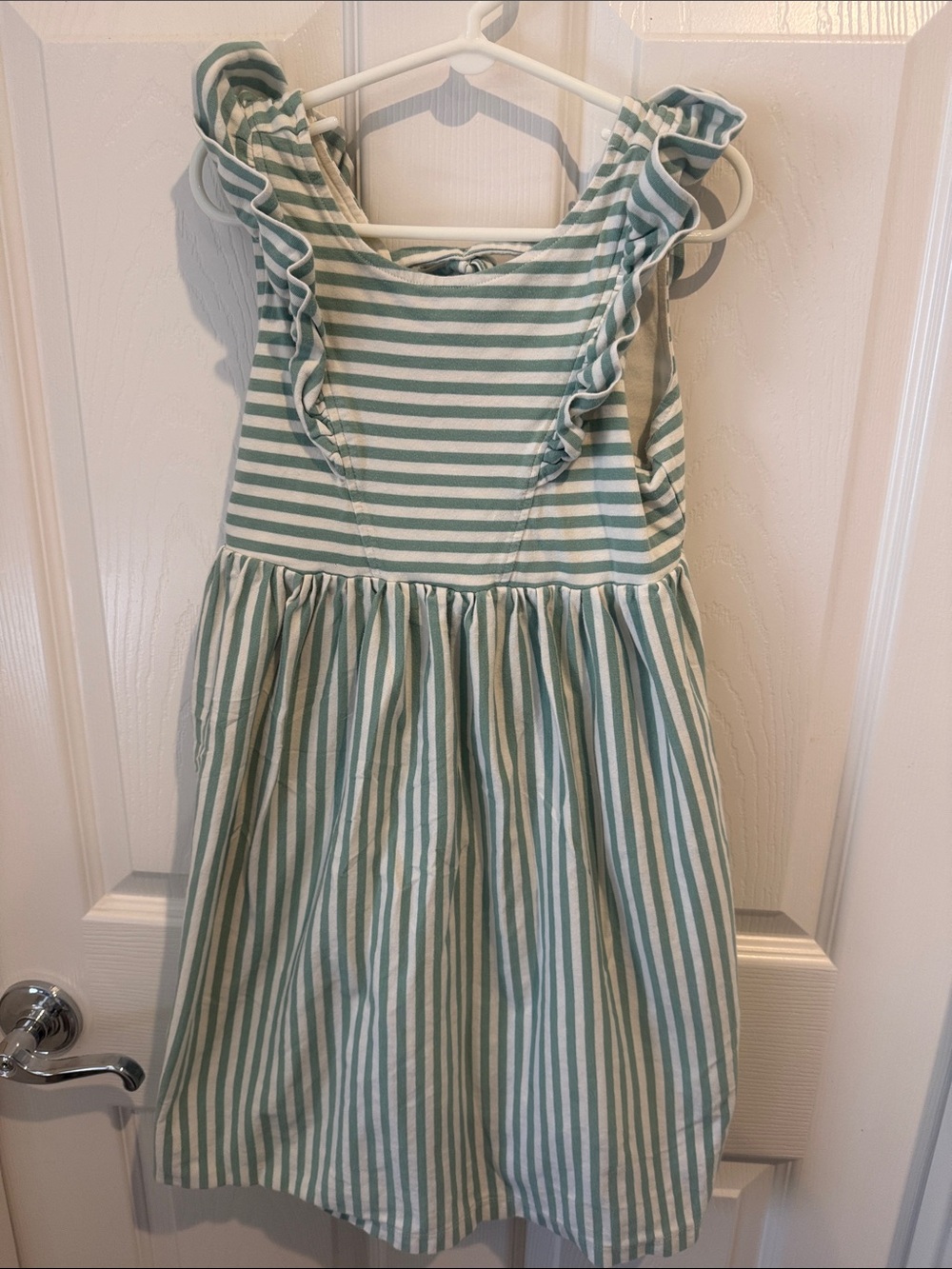 Hanna Andersson Striped Sage & White Ruffle Shoulder Kids Dress - 6-7